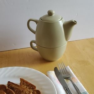 Teapot & cup for one